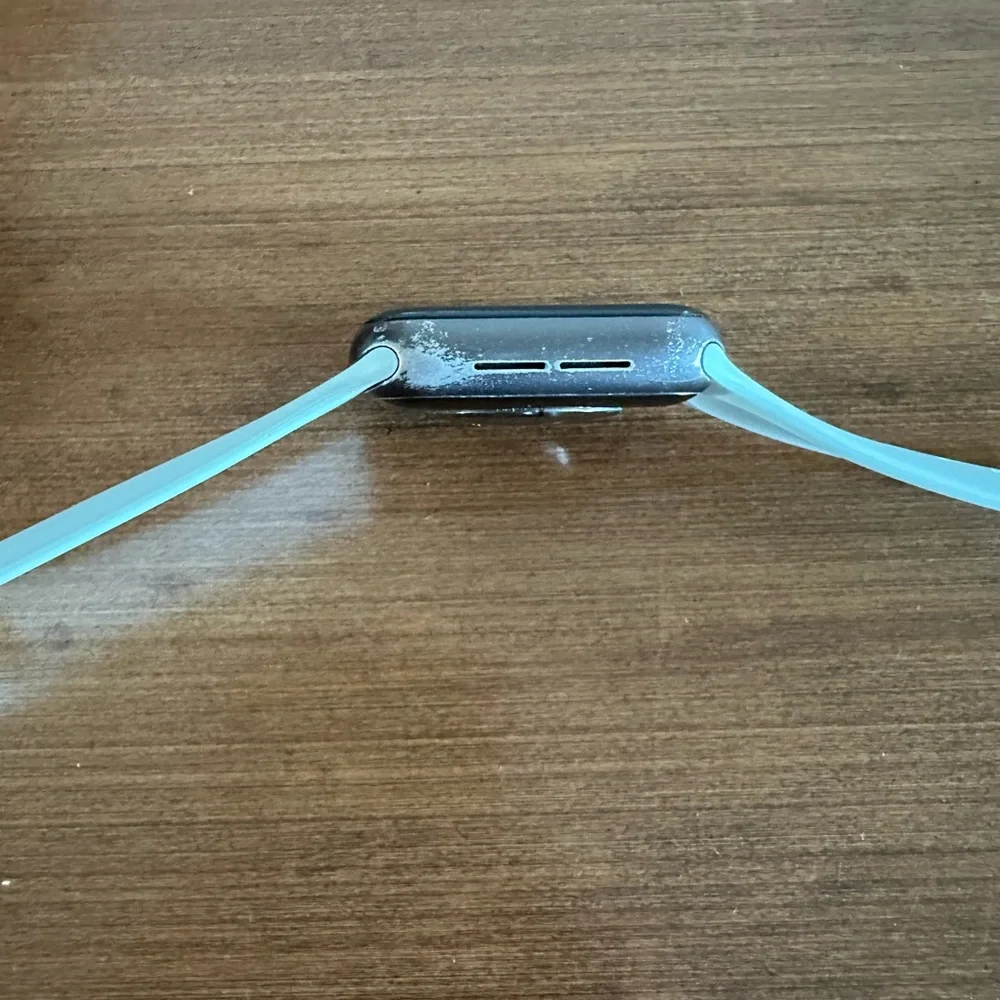 Apple Watch Series 5 Space Gray Aluminum Case 40mm